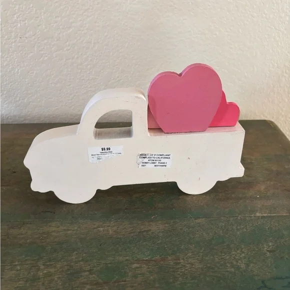 Wood Truck Loads of Love Decor - Picture 3 of 4
